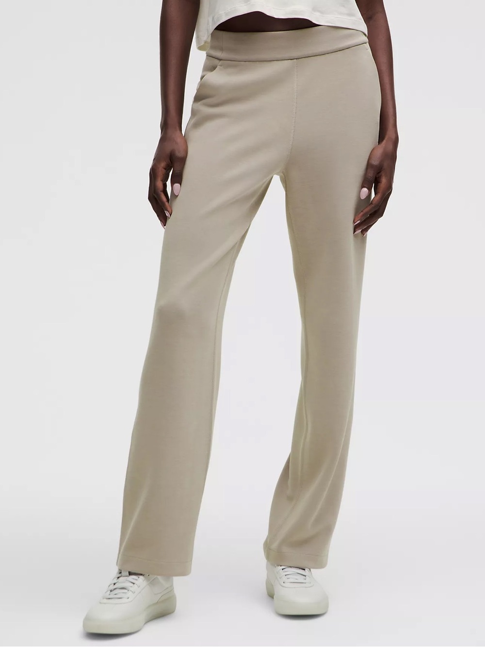 Lululemon Softstreme High-Rise Straight-Leg Pant Short Riverstone Size M